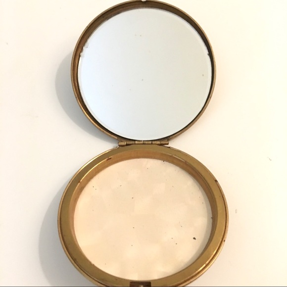 Vintage Zell 1950’s Fifth Avenue Powder Compact w/Tassel - Picture 8 of 8